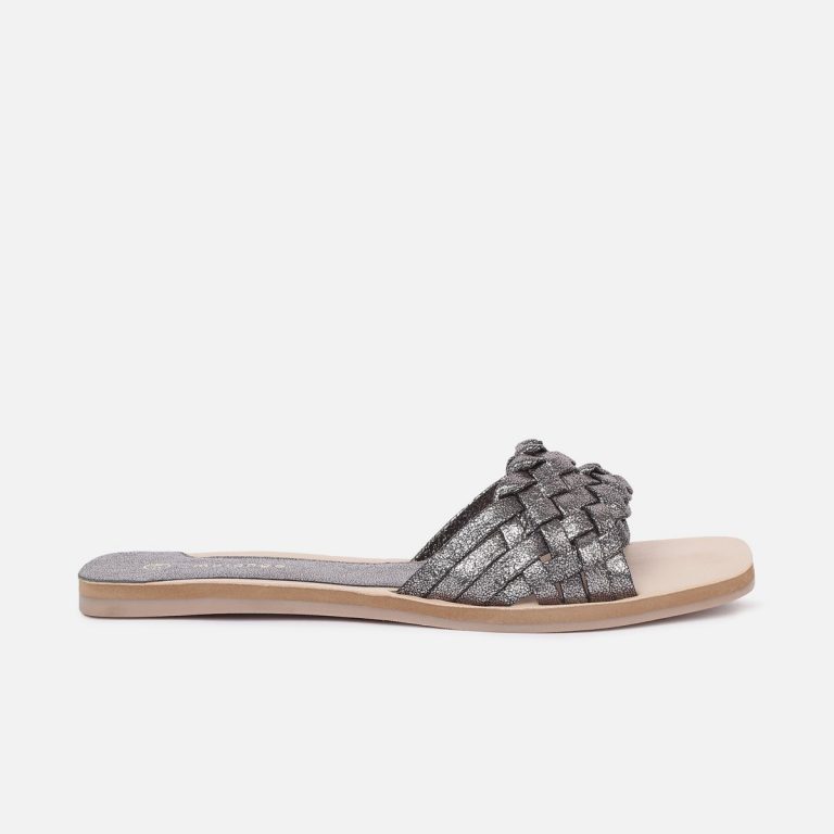 Women Textured Flat Sandals